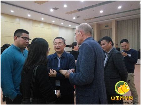 抢占国际养猪技术制高点——林印孙总裁、林峰总经理率团出席第五届李曼中国养猪大会