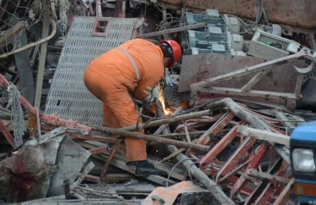 江西电厂倒塌74人遇难 遇难者年龄最小的23岁 