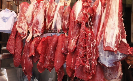 全国瘦肉型猪出栏均价7.32元/斤，较昨日上涨0..03元/斤，较去年同期9.17元/斤下跌1.86元。今日全国瘦肉型猪的出栏均价上涨，整体呈现出北跌南涨的局面。