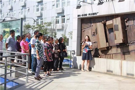 9月11日，乐山市沙湾区世福生猪技术信息专业合作社理事长代世文携合作社30余名社员到访四川通威参观交流。