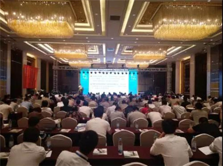 此次会议由广东永顺生物制药股份有限公司(以下简称“永顺生物”）和济南普士牧生物技术有限公司主办。