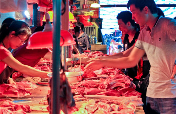 猪肉消费利好，猪价小幅回温，年末能否大涨？